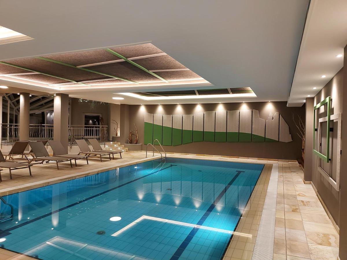 Parc Hotel Tyrol كاستيلِروتّو المظهر الخارجي الصورة