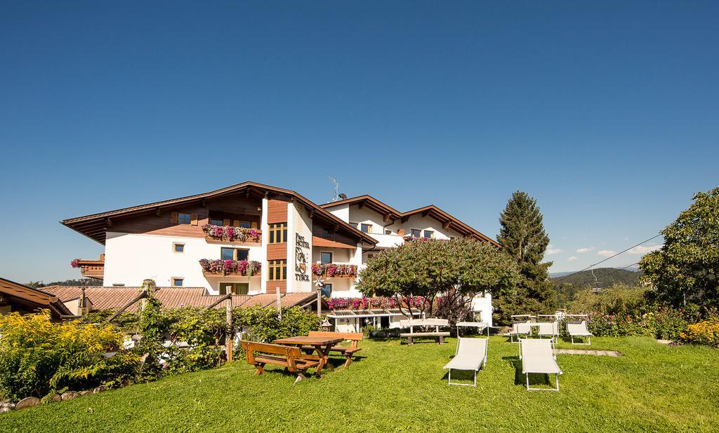 Parc Hotel Tyrol كاستيلِروتّو المظهر الخارجي الصورة