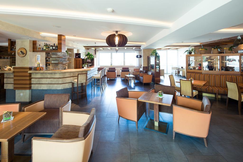 Parc Hotel Tyrol كاستيلِروتّو المظهر الخارجي الصورة