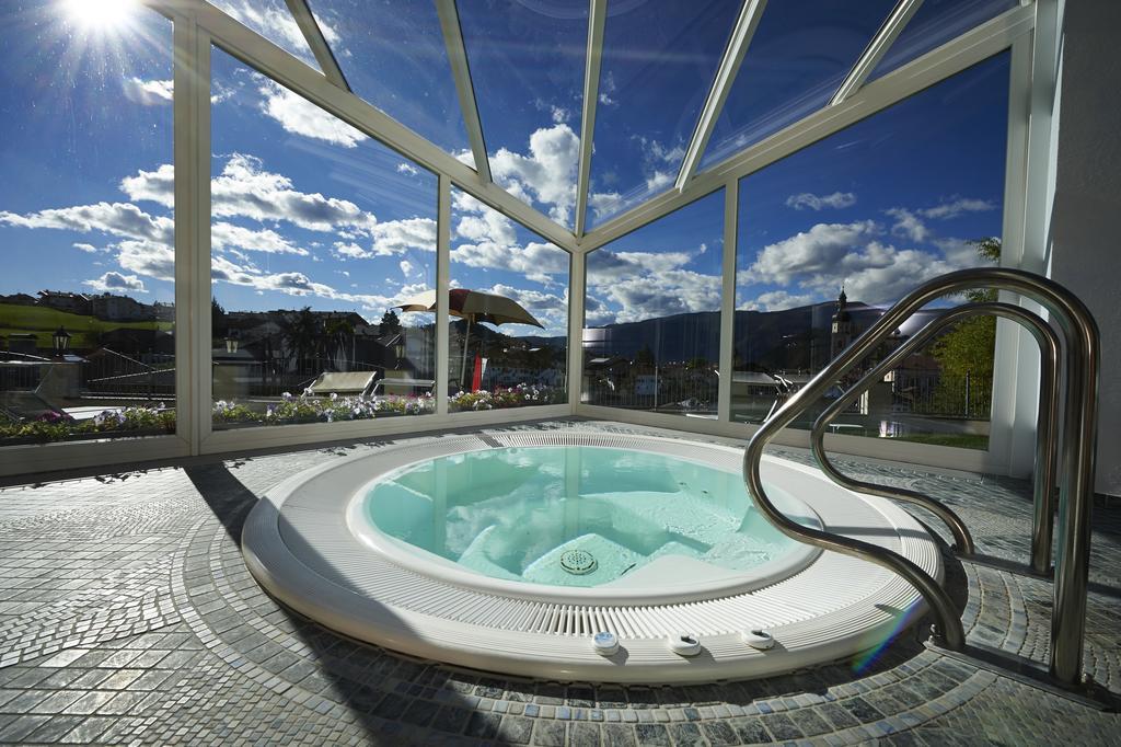 Parc Hotel Tyrol كاستيلِروتّو المظهر الخارجي الصورة