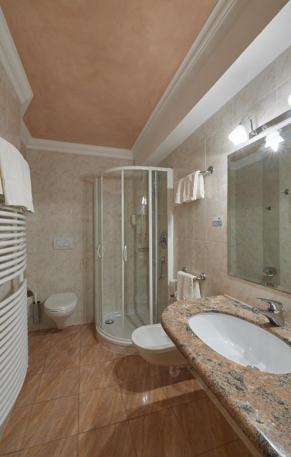 Parc Hotel Tyrol كاستيلِروتّو المظهر الخارجي الصورة